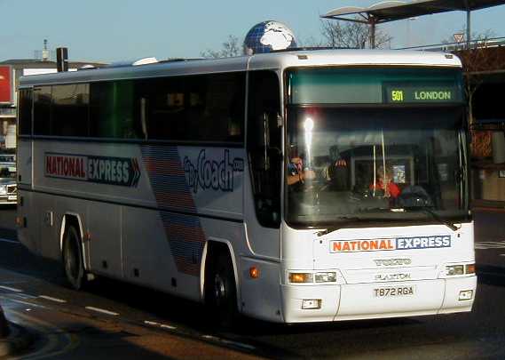 National Express Parks Volvo B10M Plaxton Expressliner T872RGA