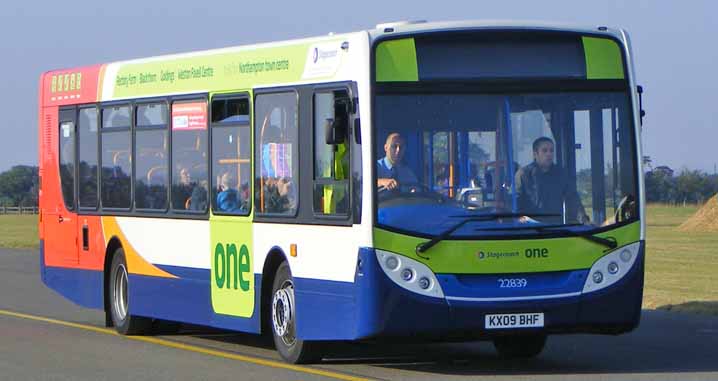 United Counties MAN 18.240 Alexander Dennis Enviro300 22839